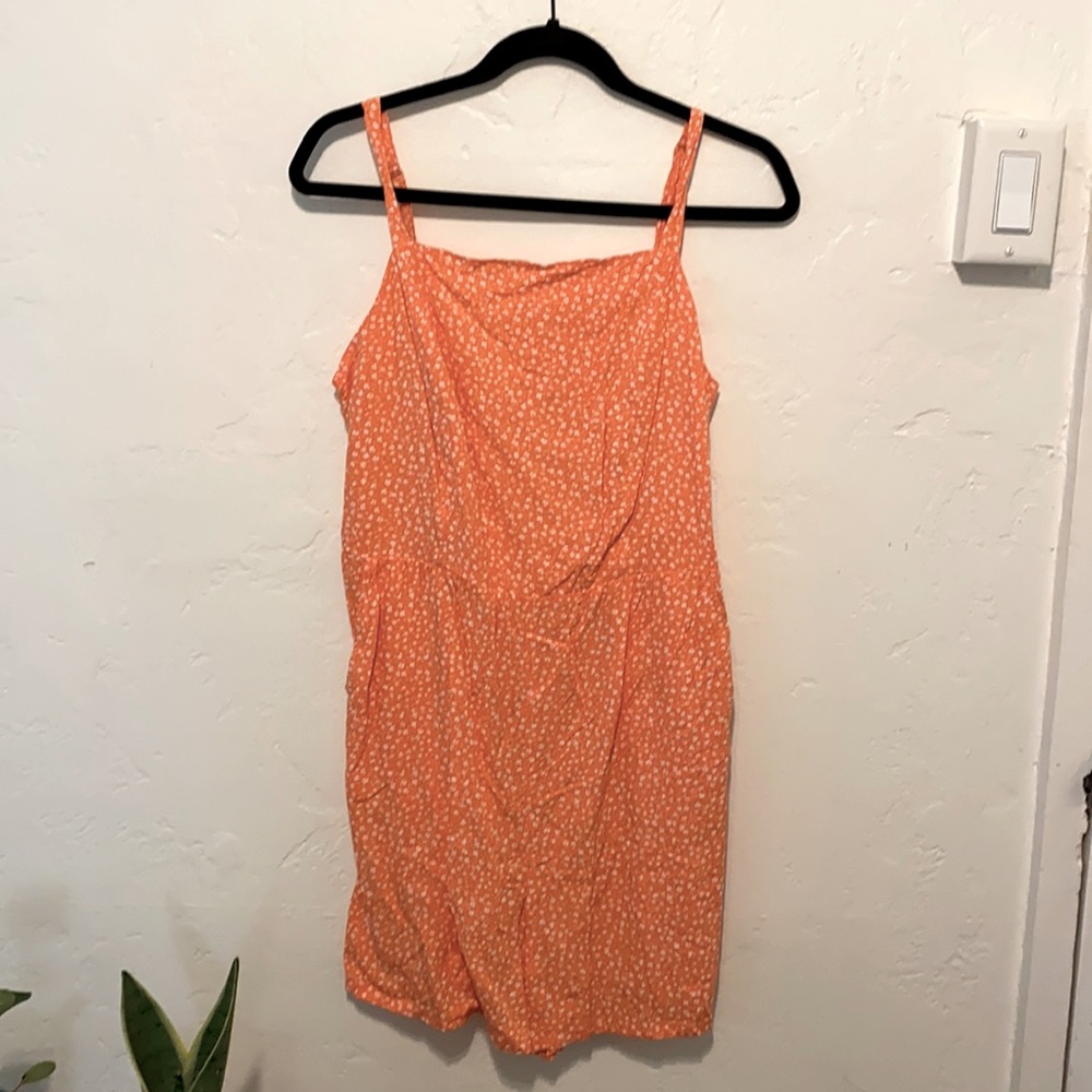 Women’s Romper Size: L